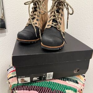 Sorel Black and Tan Women's Wedge Shoes